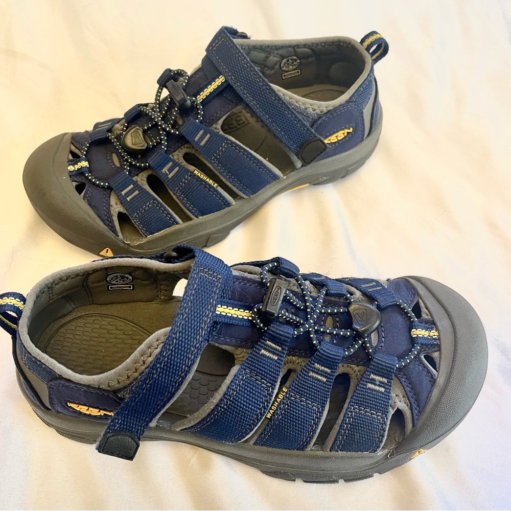 Keen Newport H2 Youth Kids Sandals Sz 4